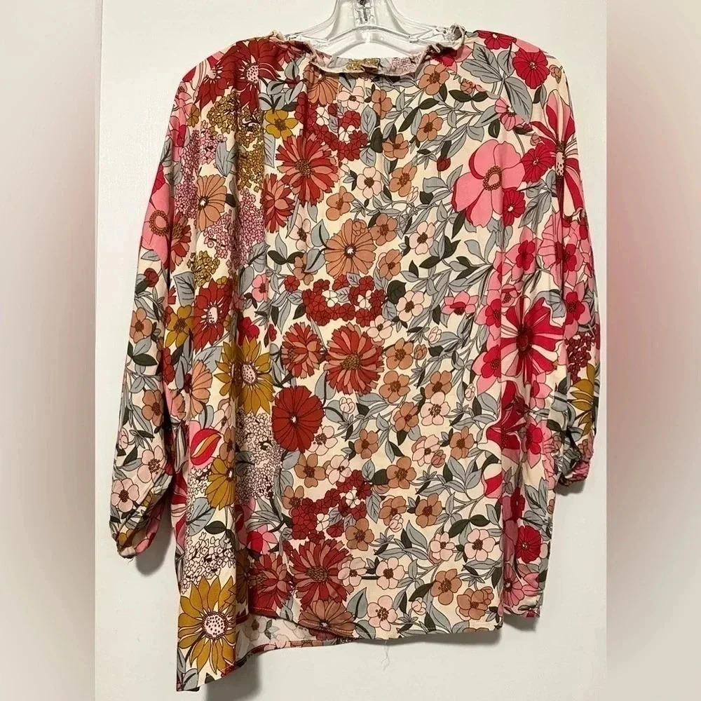 Entro 3/4 sleeve floral blouse size S - Picture 2 of 7